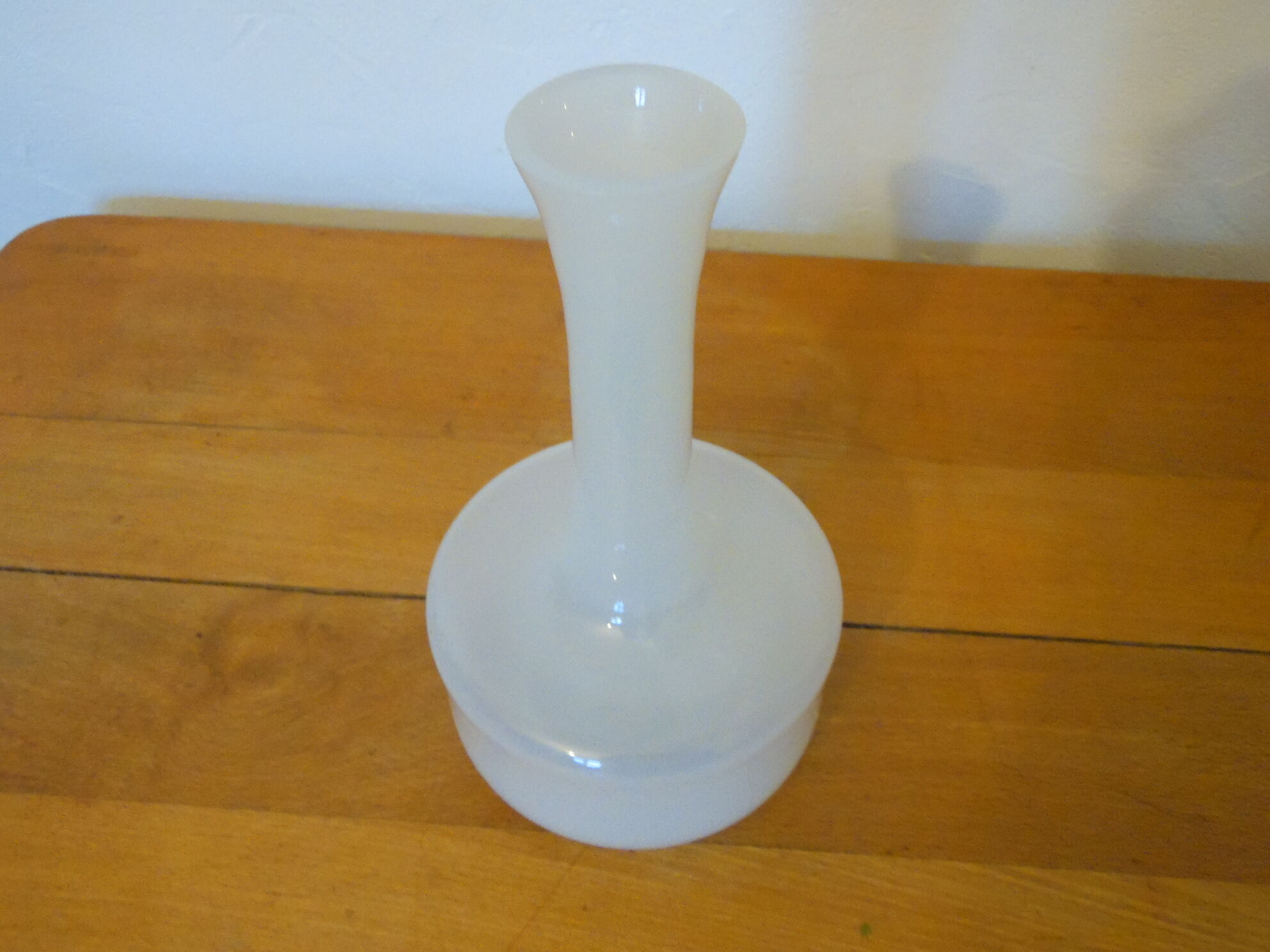 White lacquered glass vase