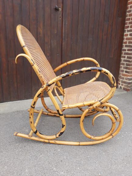 Rocking-chair en rotin et cannage vintage