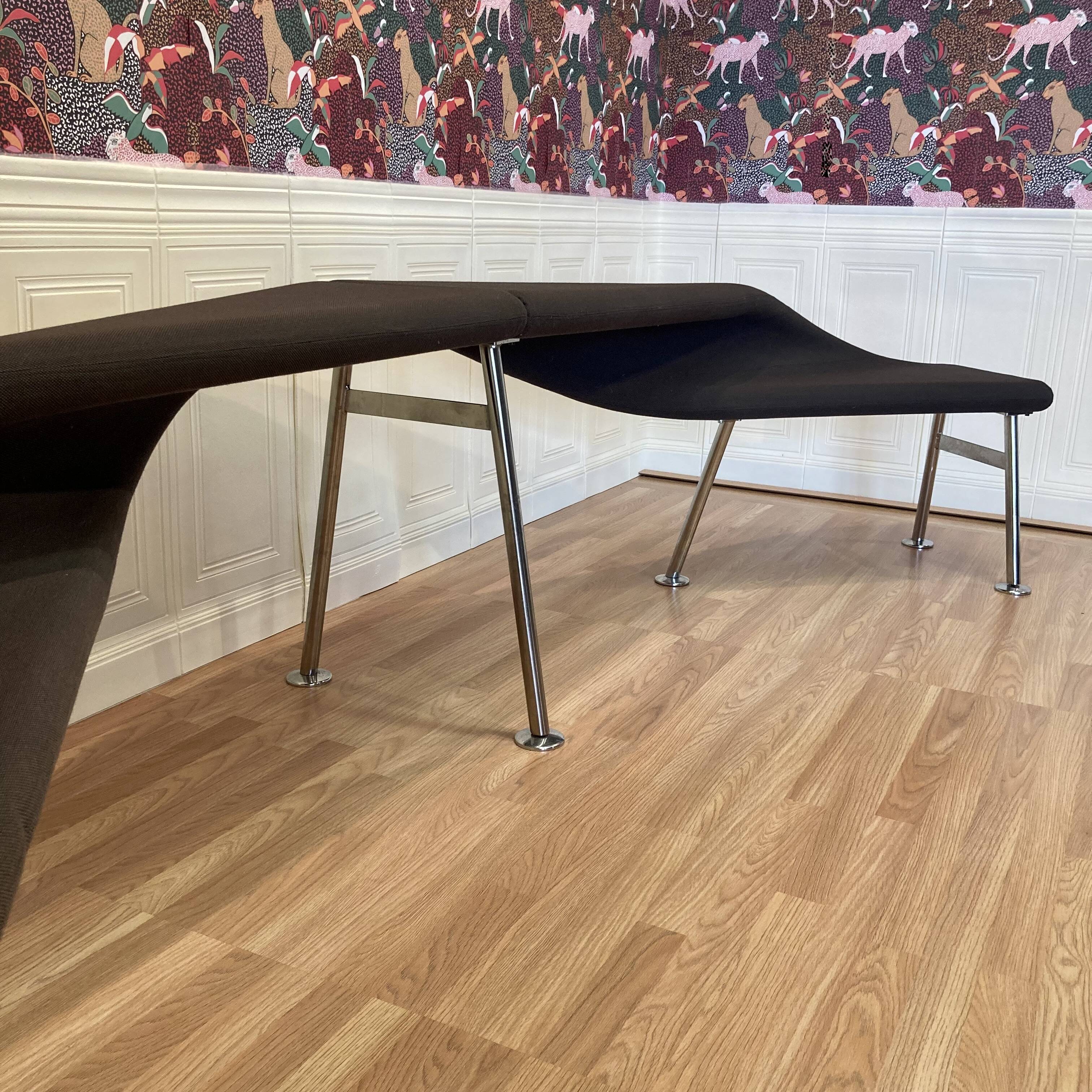 Gigantesque canapé 340 cm design scandinave.