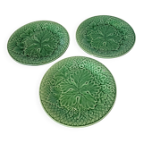 3 assiettes à dessert Salins du XIXe siècle à motif de feuilles de vigne vertes