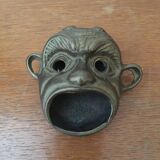 Ancien cendrier en bronze "Face du diable"