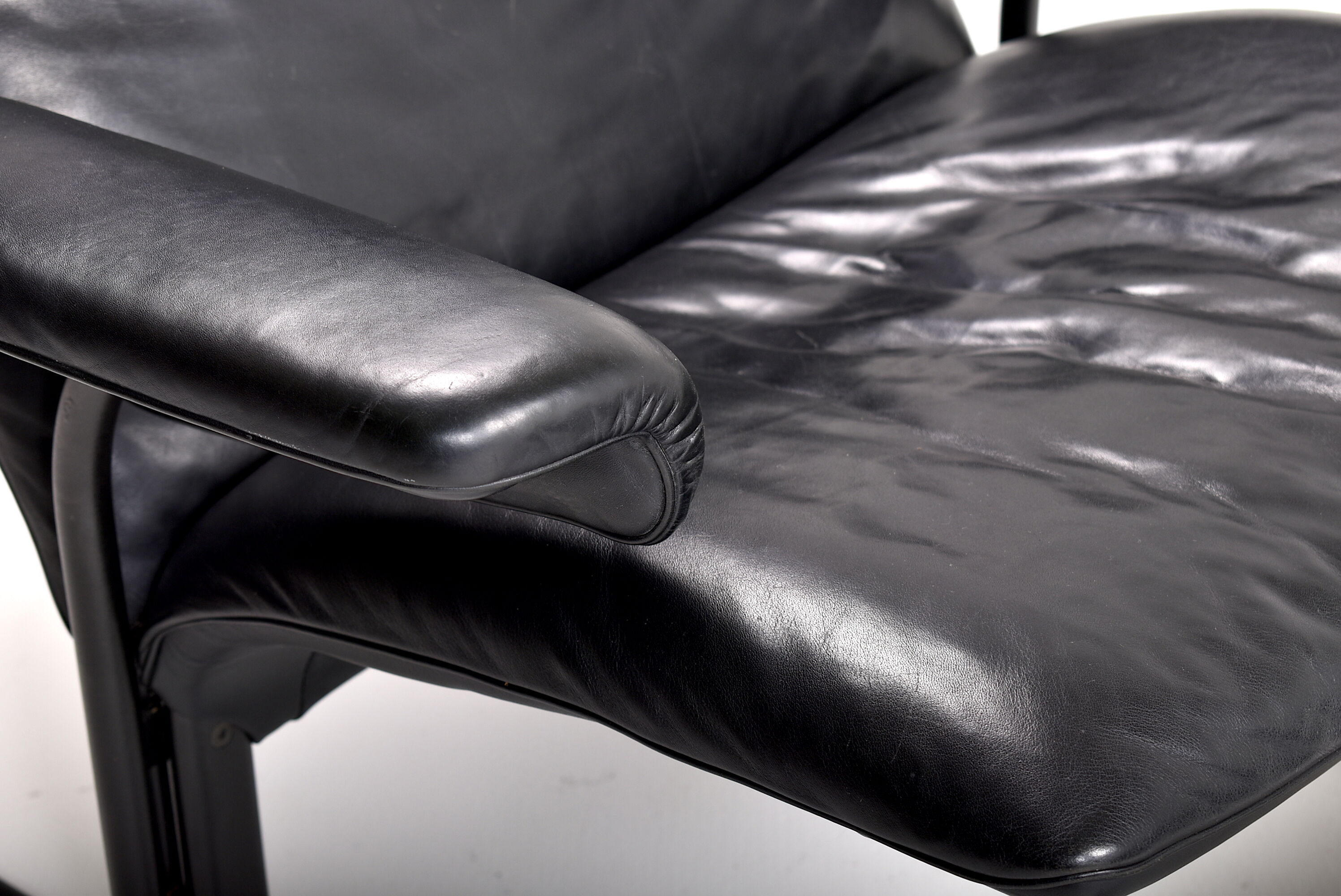 Lounge and Ottoman armchair by Hans Eichenberger for Desede model DS 2030