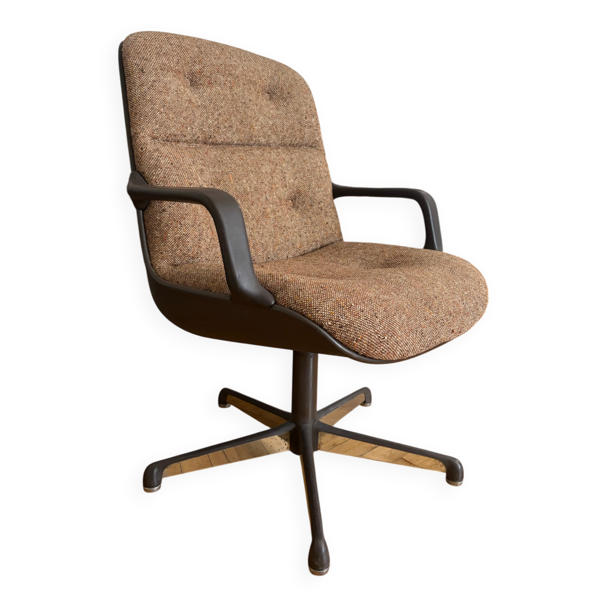 Fauteuil édition Comforto dans le goût de Charles Pollock