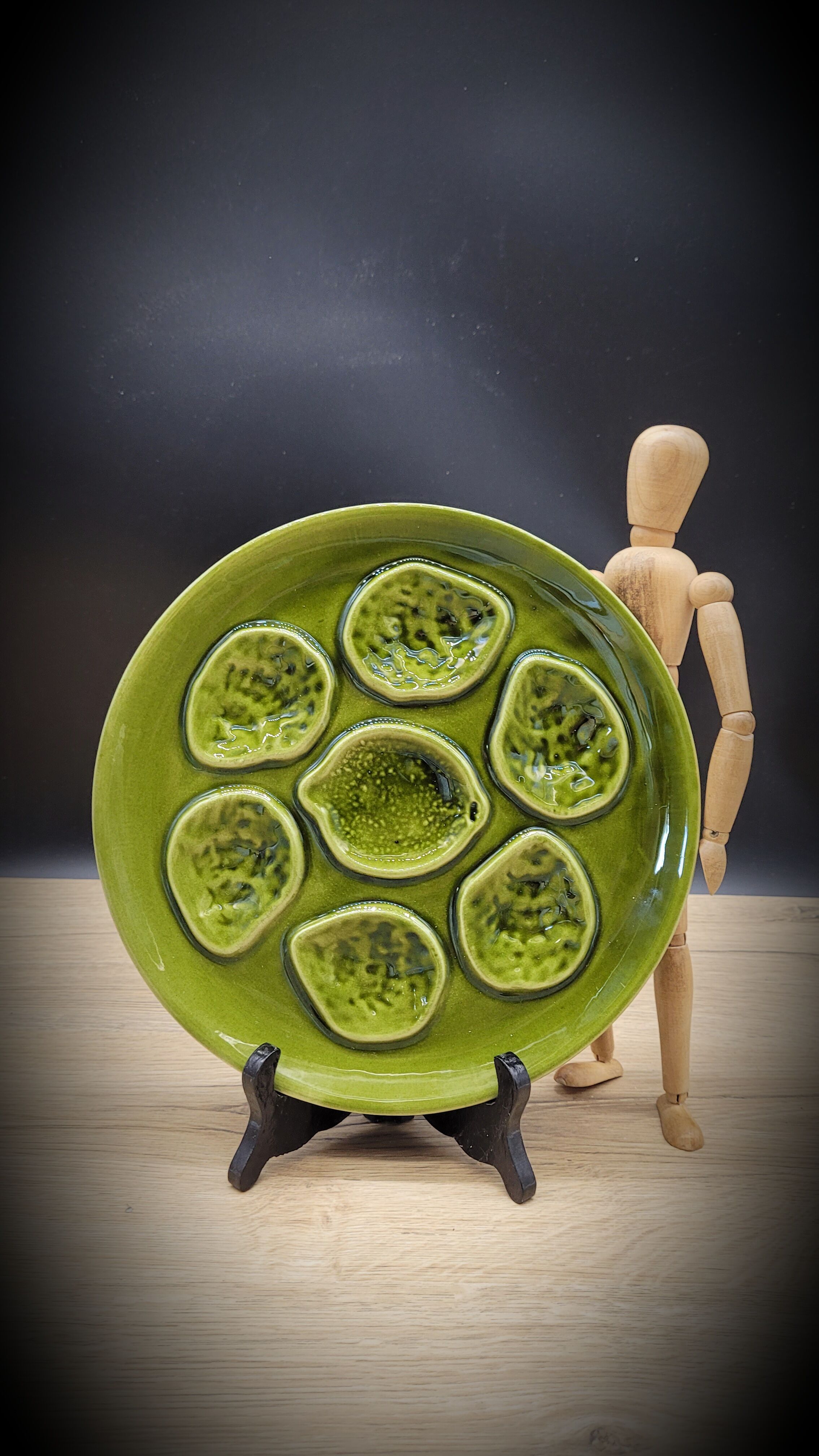 Green oyster plate