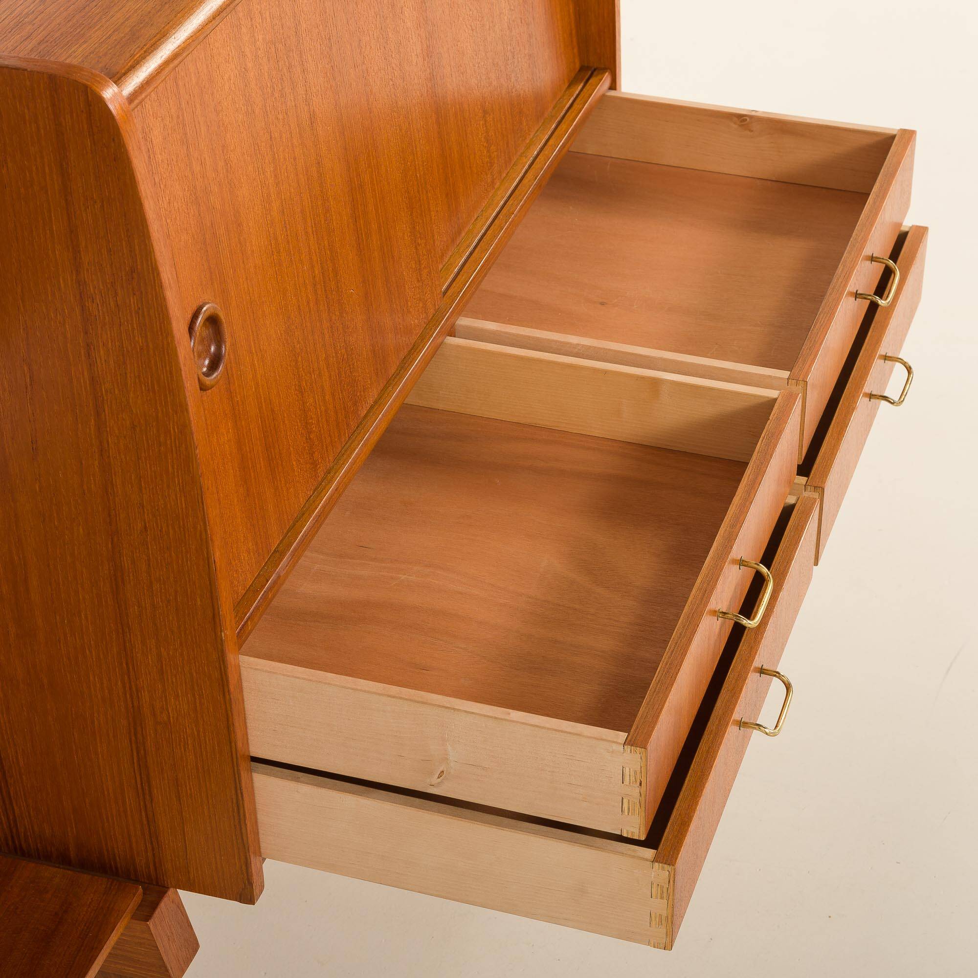 Scandinavian free standing teak wall unit, Norway 1960s.