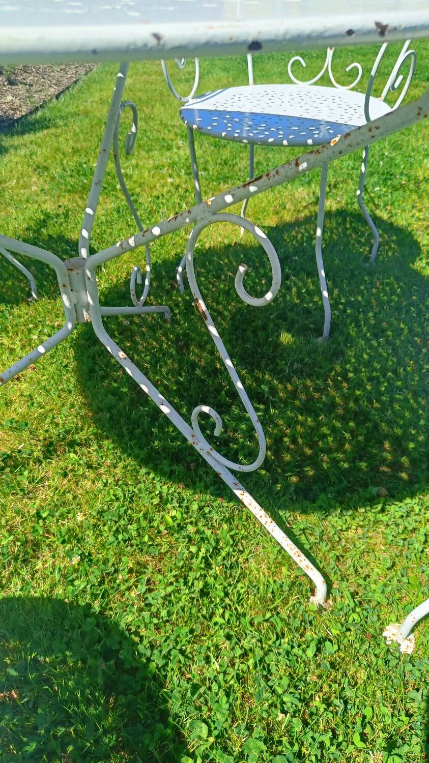 White wrought iron garden furniture