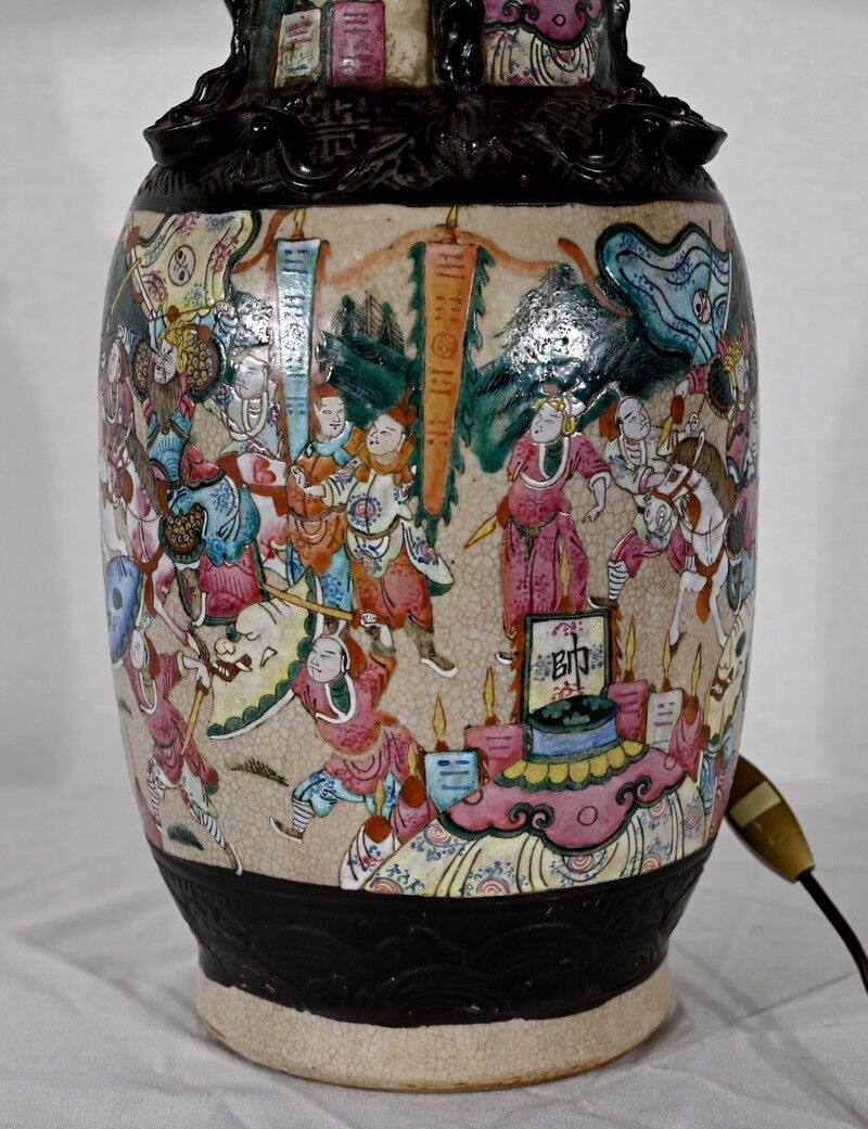 Porcelain lamp from Nanjing, China – Late nineteenth century