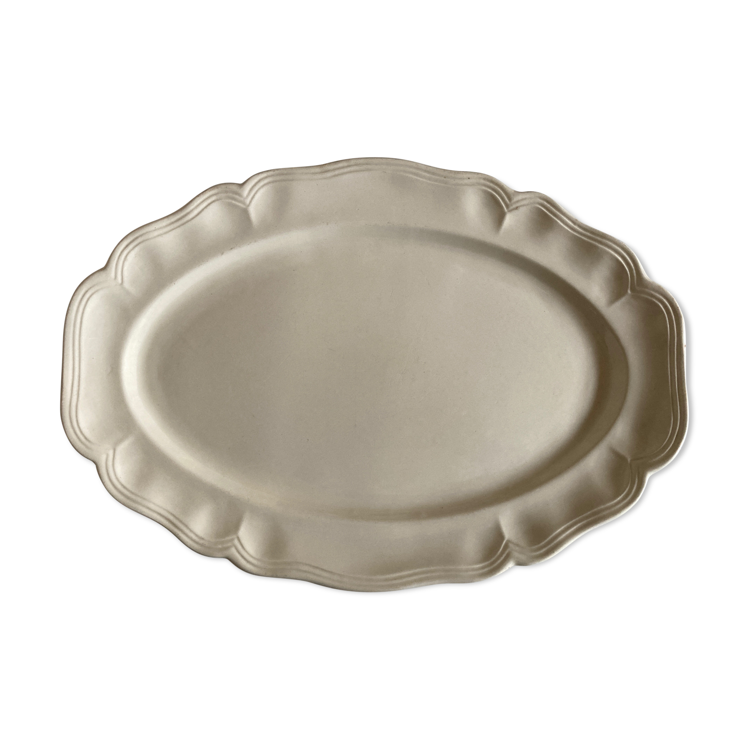 Sarreguemines ivory faience dish with 38cm godrons