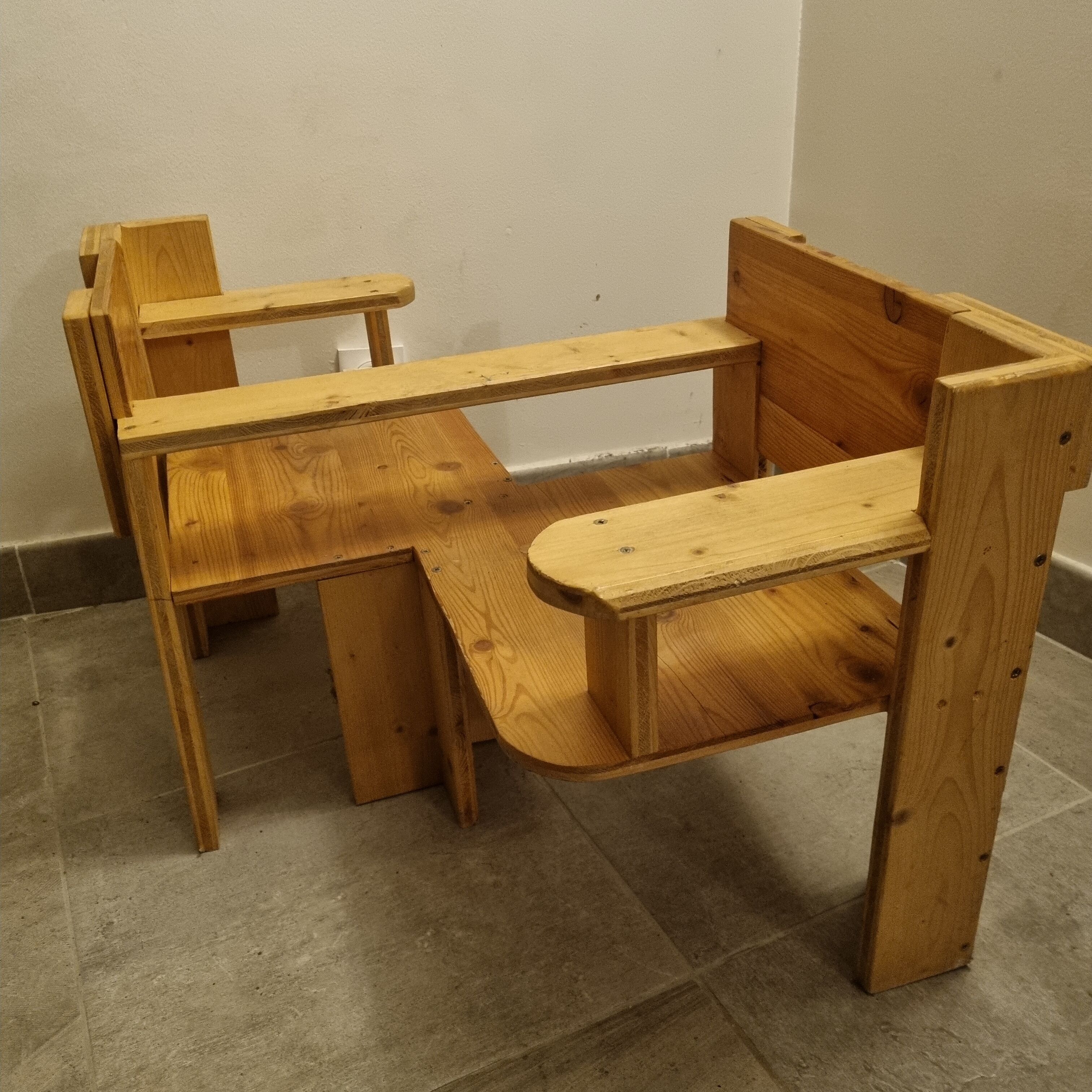 Confidant armchair for children