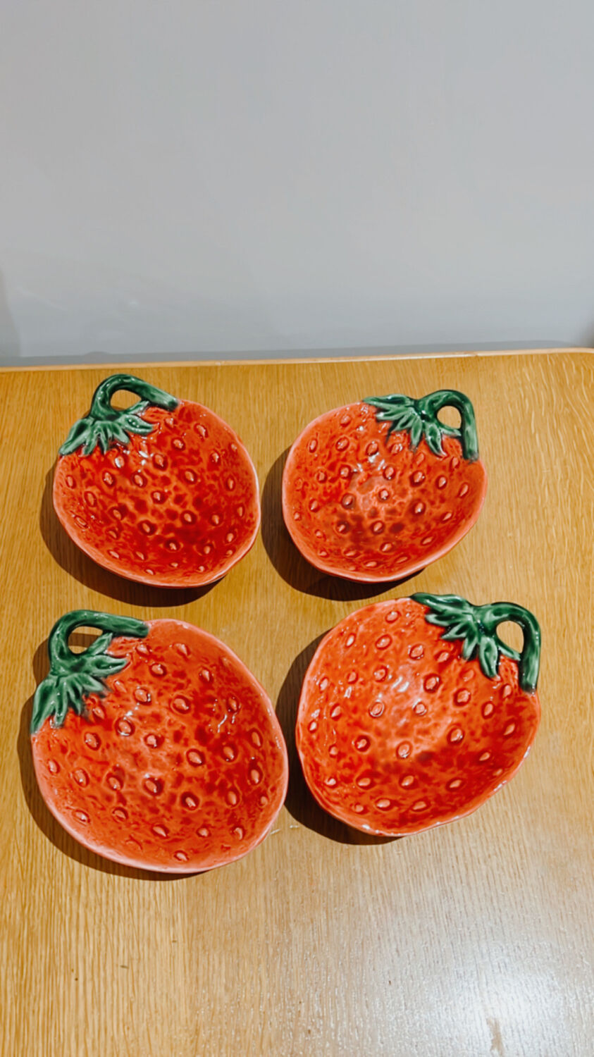 Four cup strawberry slip vallauris