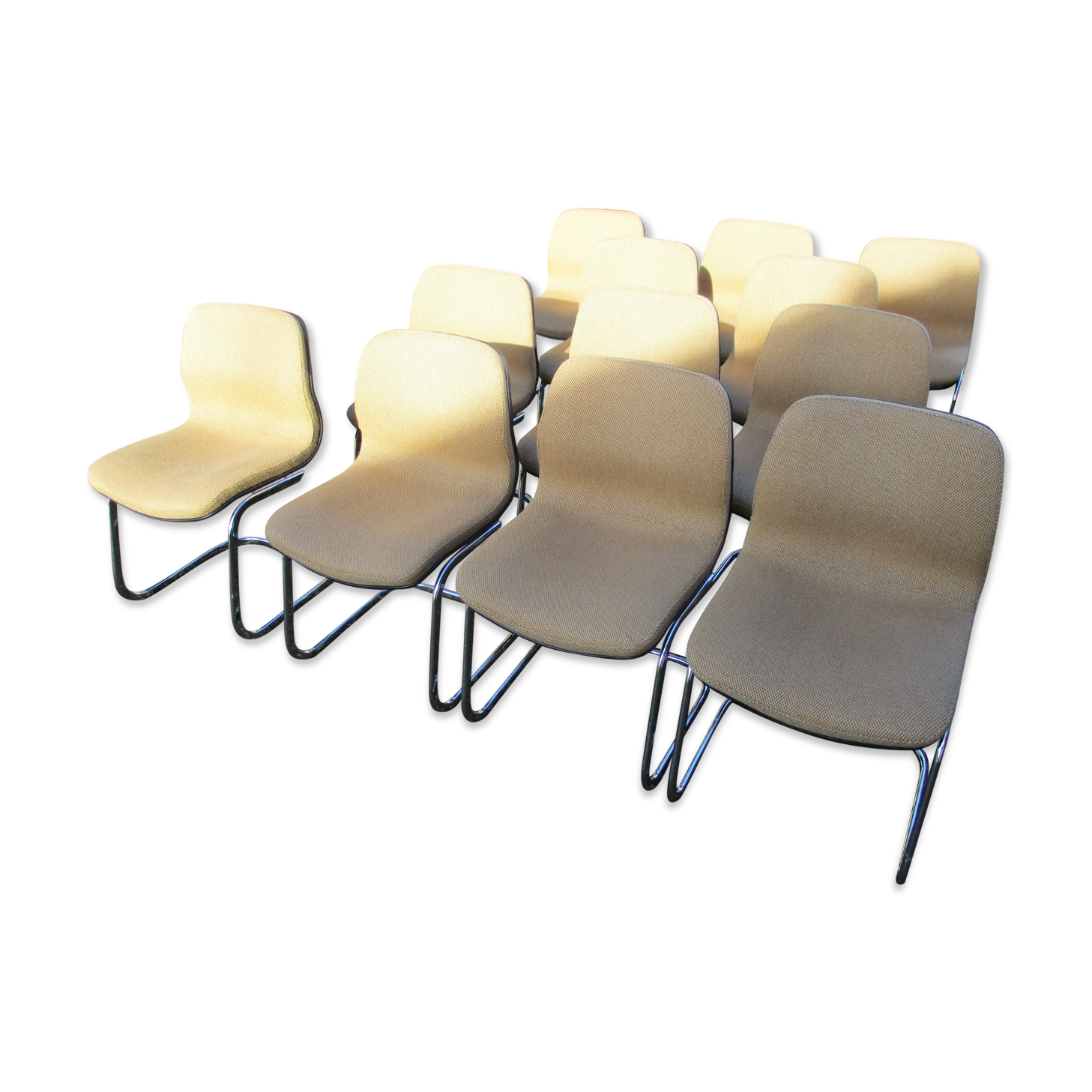 Ensemble de 12 chaises de conférence Strafor des années 70