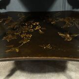 Table à Thé en Bois Laqué à Décors Asiatiques – Fin XIXe