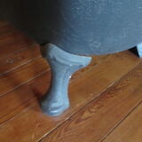 Antique cast iron bathtub