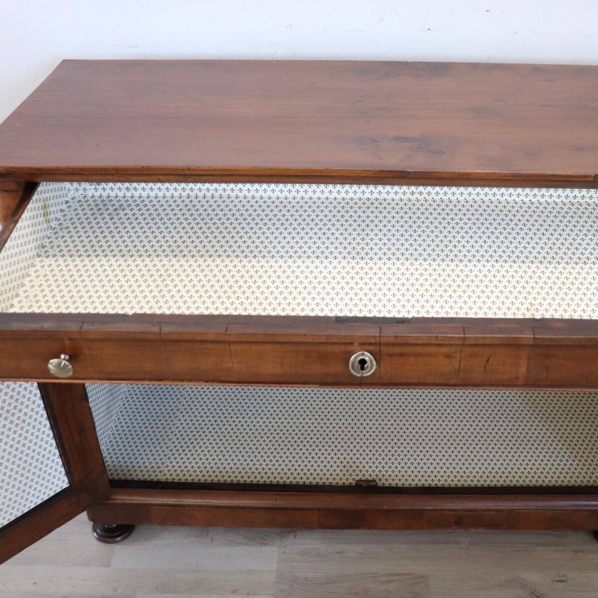 Antique Walnut buffet, Italy, Mid-19th Century, Restored.