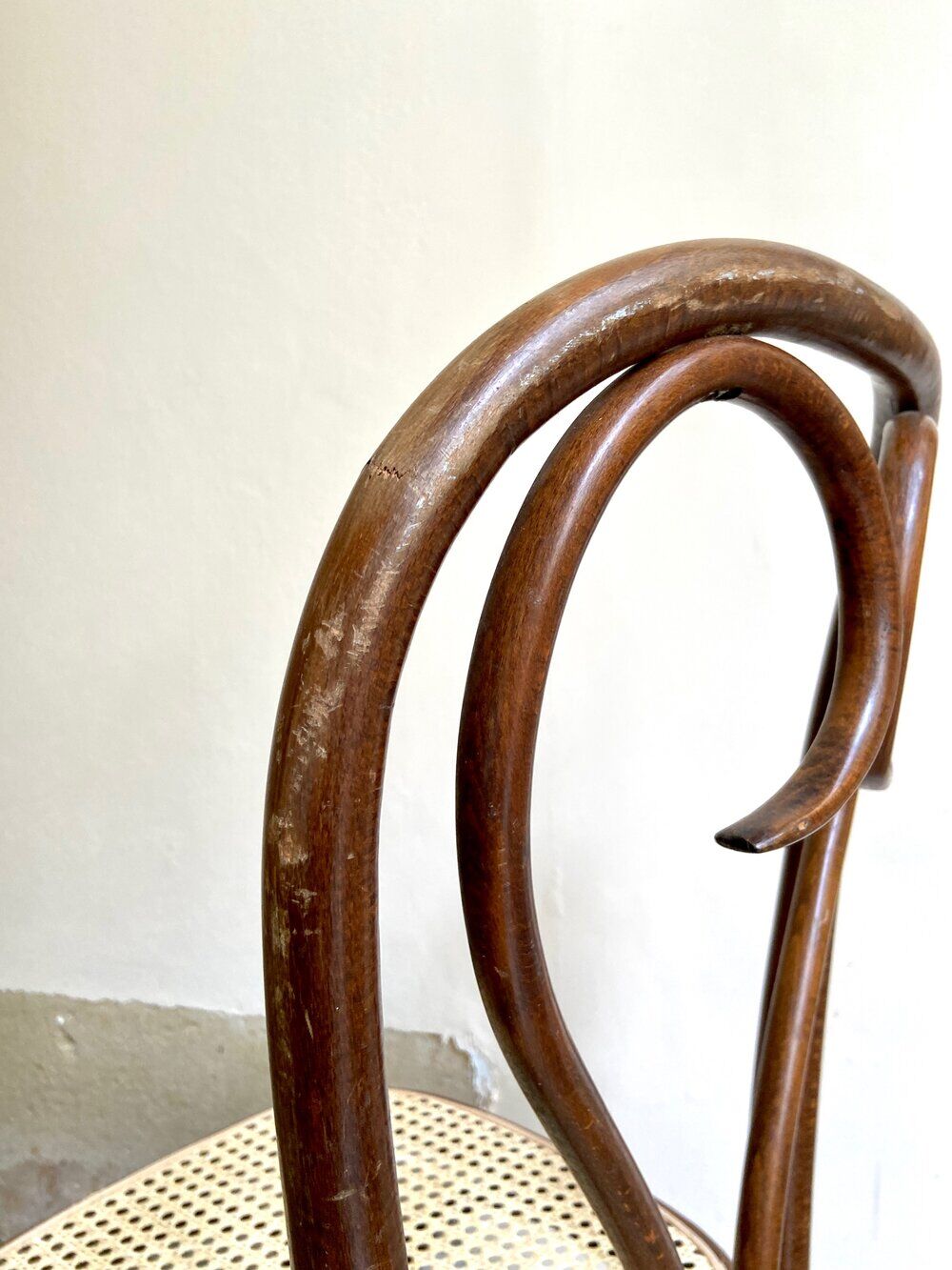 Bistro chair heart in arched beech and canning