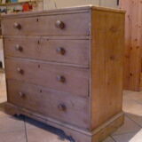 Old English chest of drawers