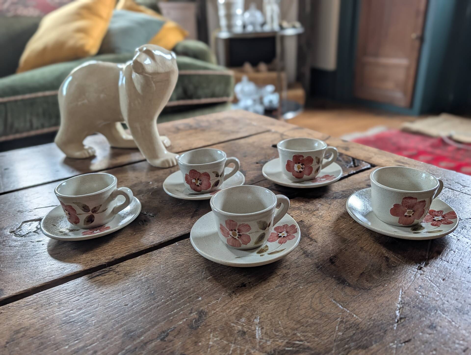 Saint-Amand Camélia, mid-20th century – 5 hand-painted cups