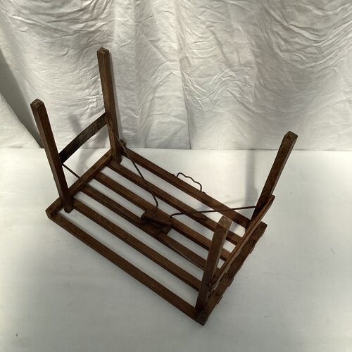 Table pliante en bois de chêne vintage dimension : h-34cm-l-42cm- pr-26cm-