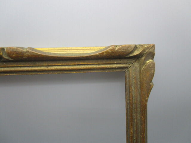 Wall frame in gilded wood