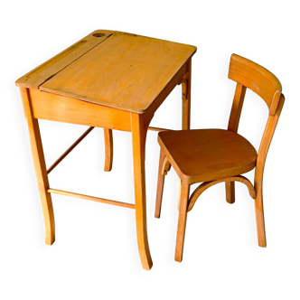Bureau et chaise pour enfant signés Baumann