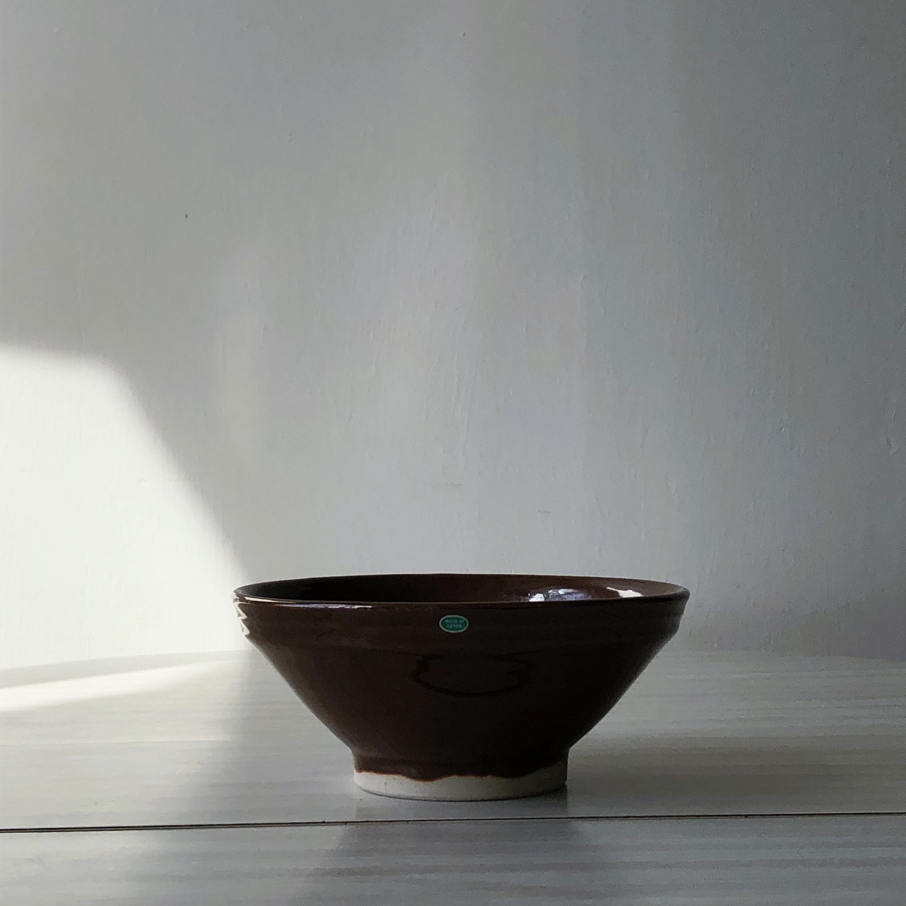 Atypical salad bowl made in Japan