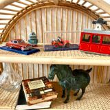 Round wall shelf in rattan and bamboo