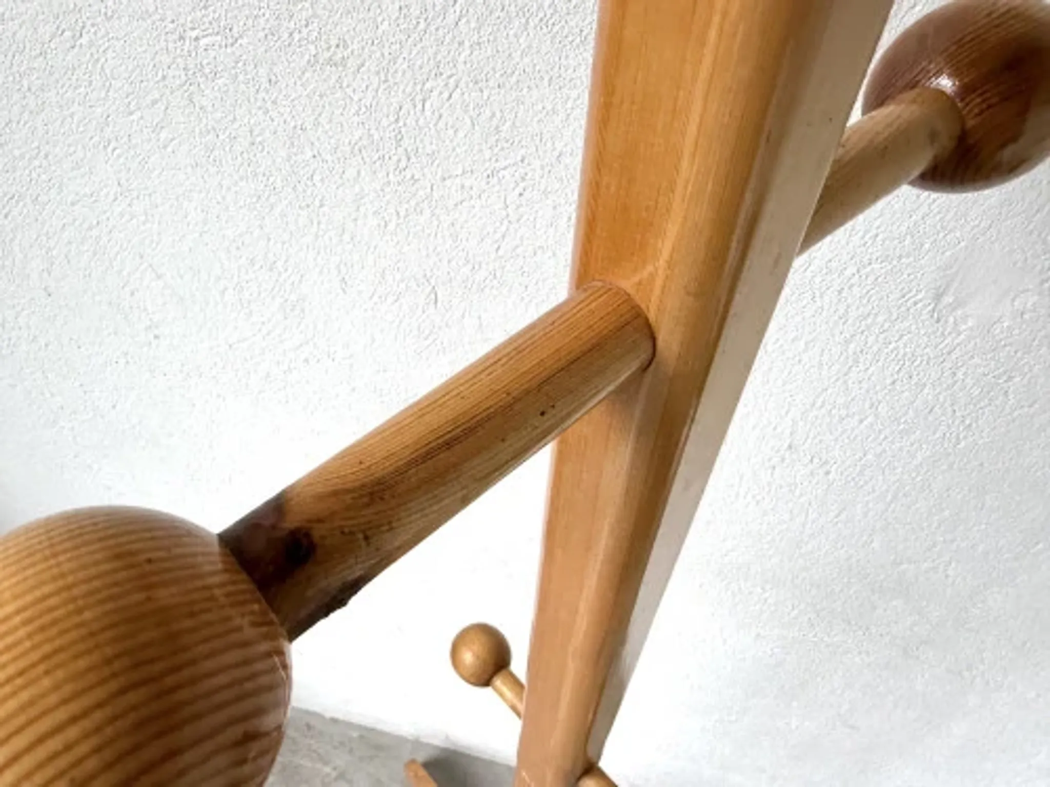Modernist coat rack in solid pine, 1970s