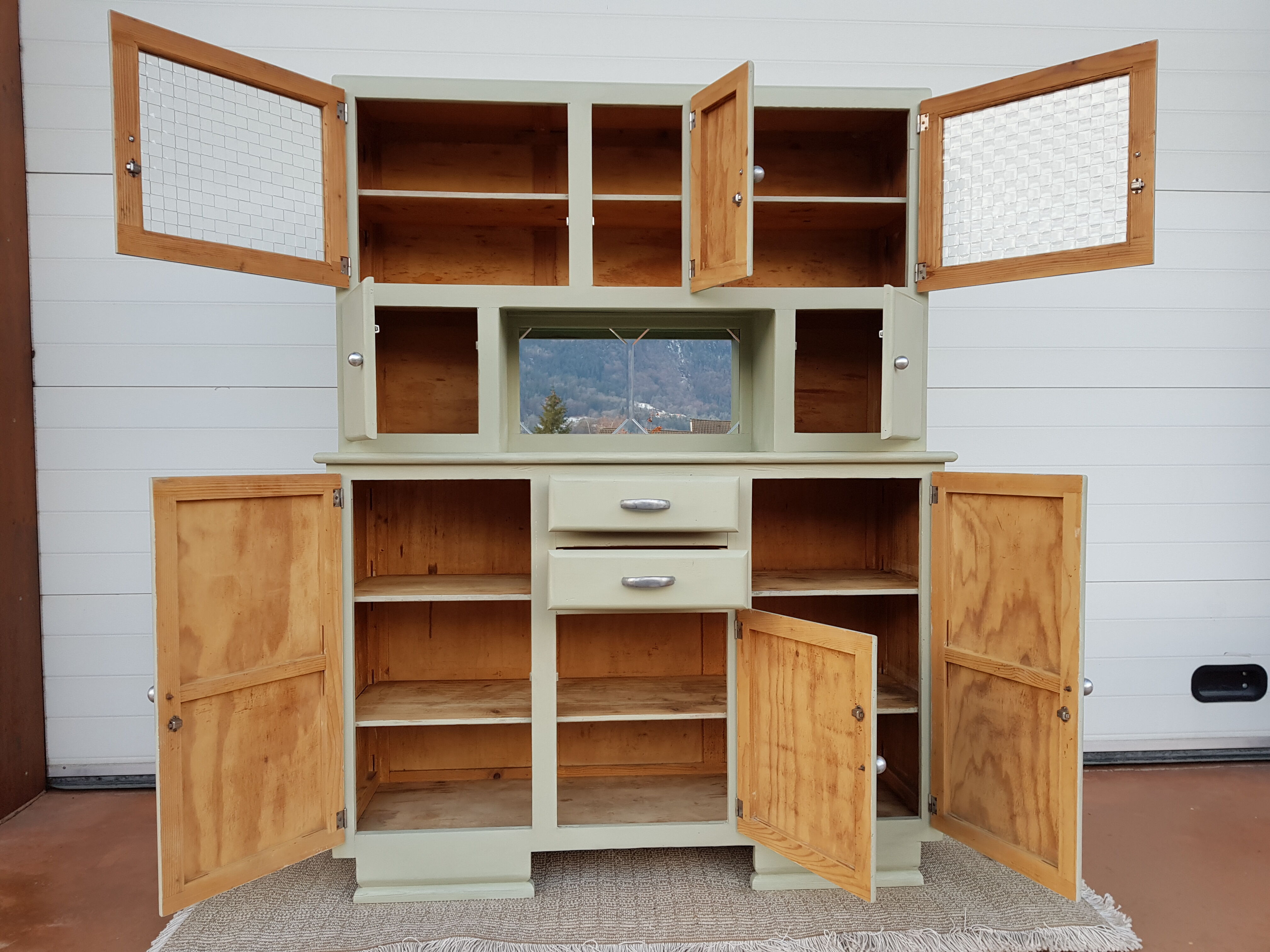 Old furniture style Mado Green/greyed 40s