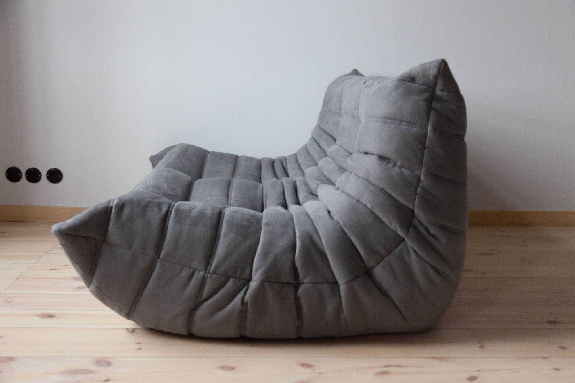 Togo sofa model designed by Michel Ducaroy 1973