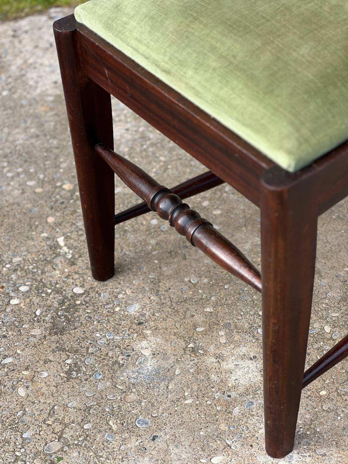 6 numbered French Art Deco chairs, 1940