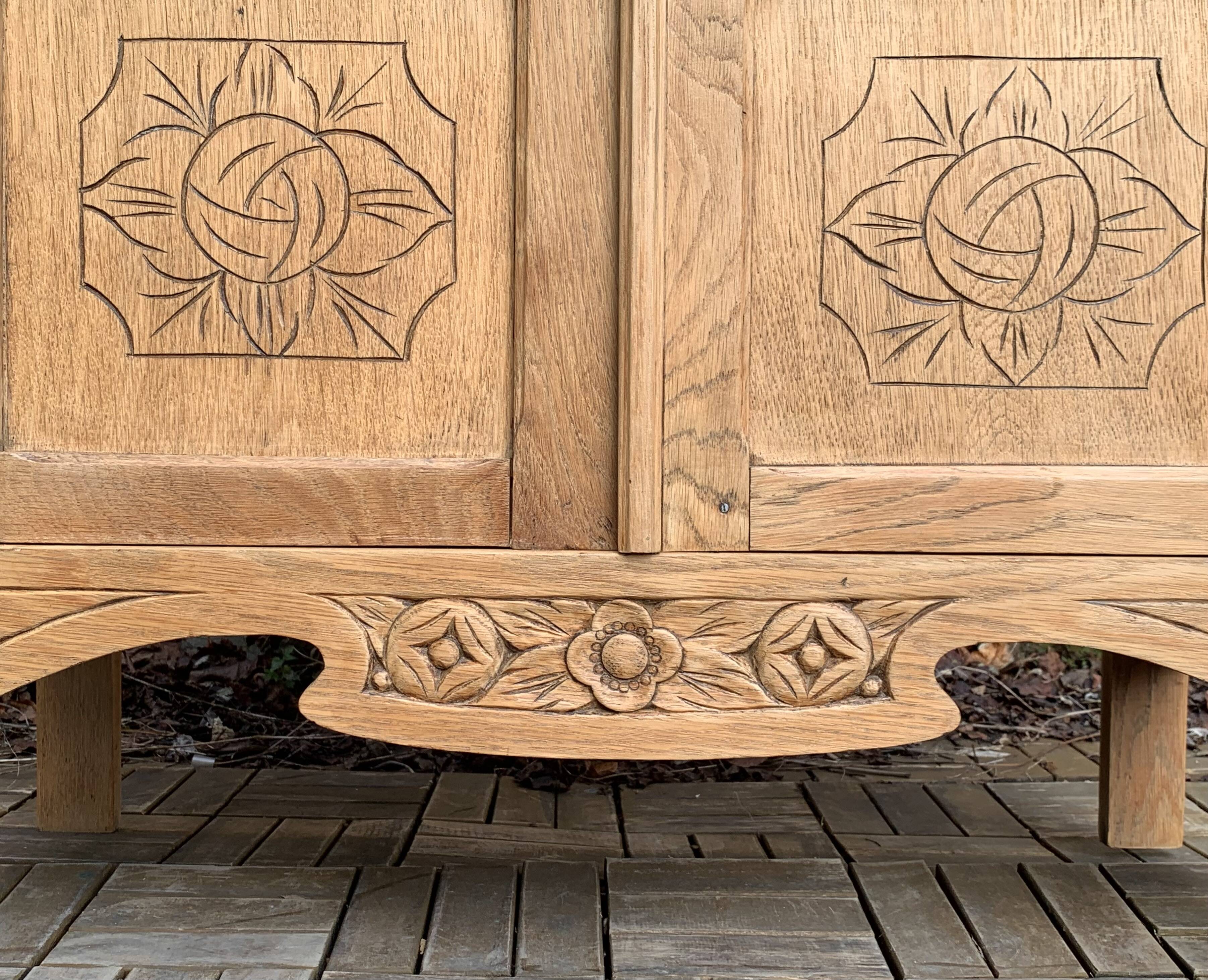 Parisian glass cabinet art deco raw wood 1930