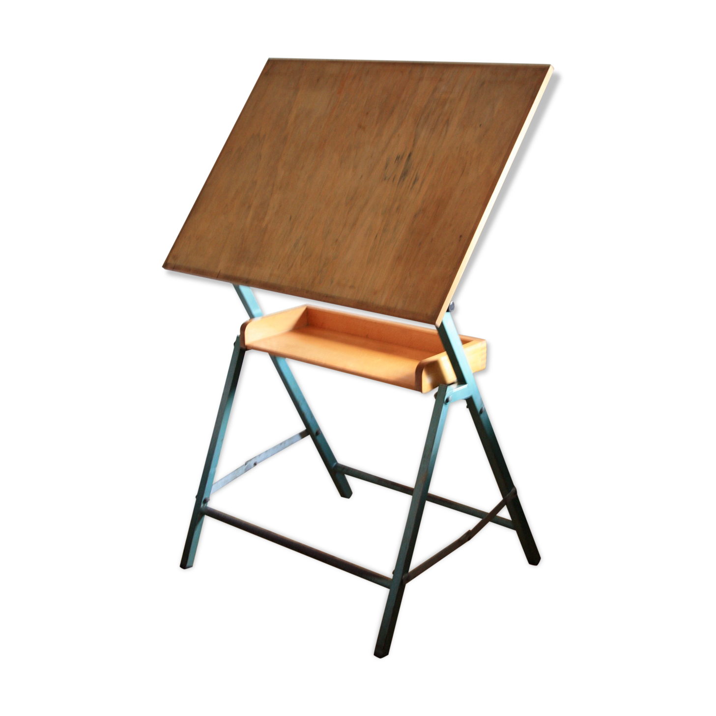 Adjustable drawing table