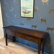 Table console en bois de cerisier avec 3 tiroirs