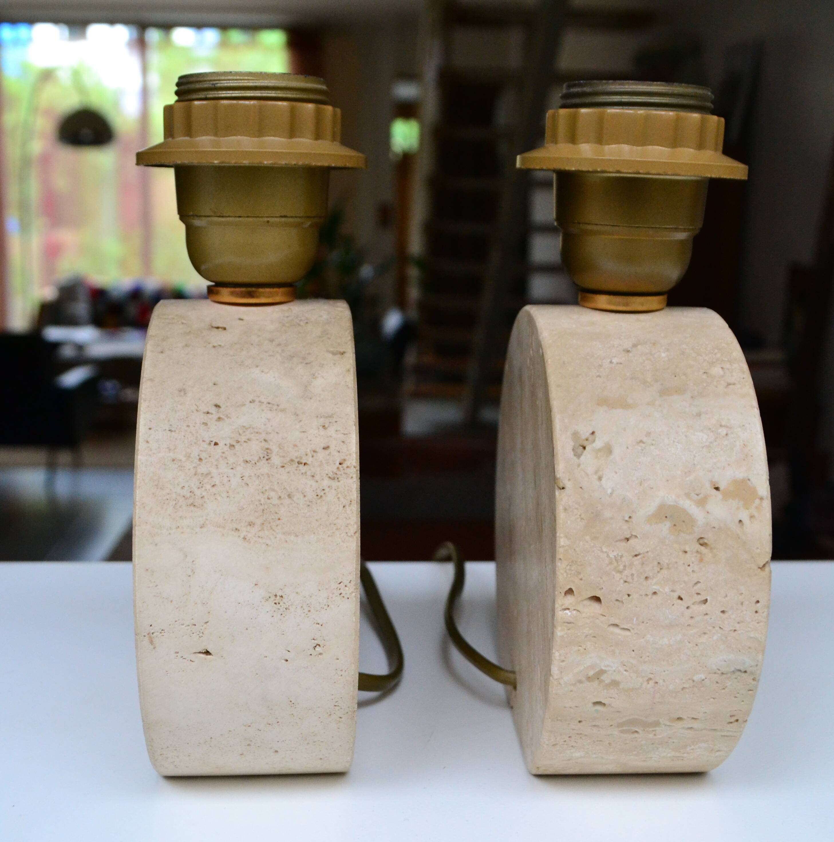 Paire de lampes en travertin années 70