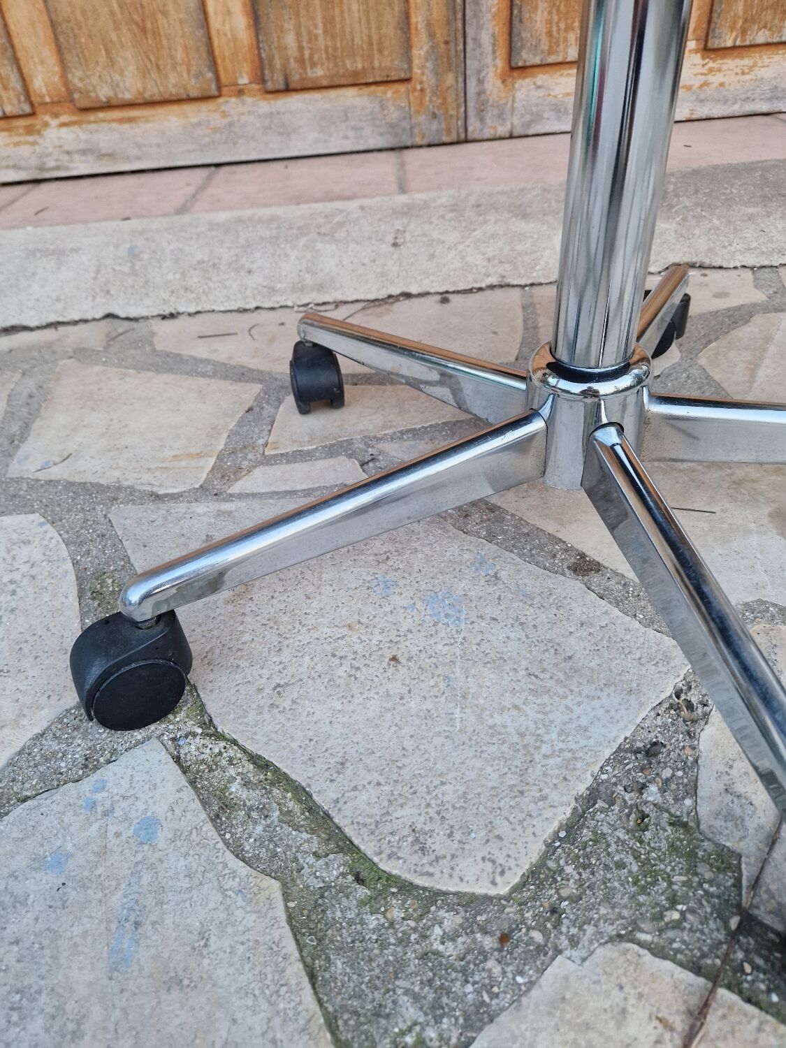 Charles Pollock Knoll armchair