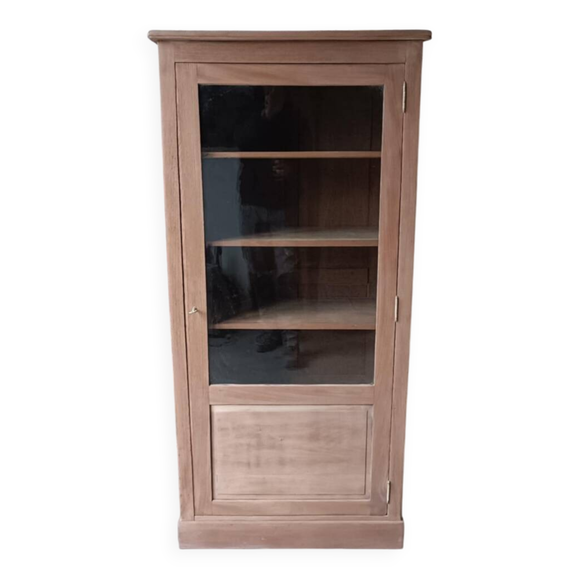 Wooden display cabinet