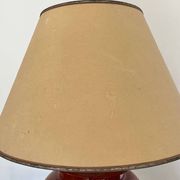 Lampe à poser en céramique rouge