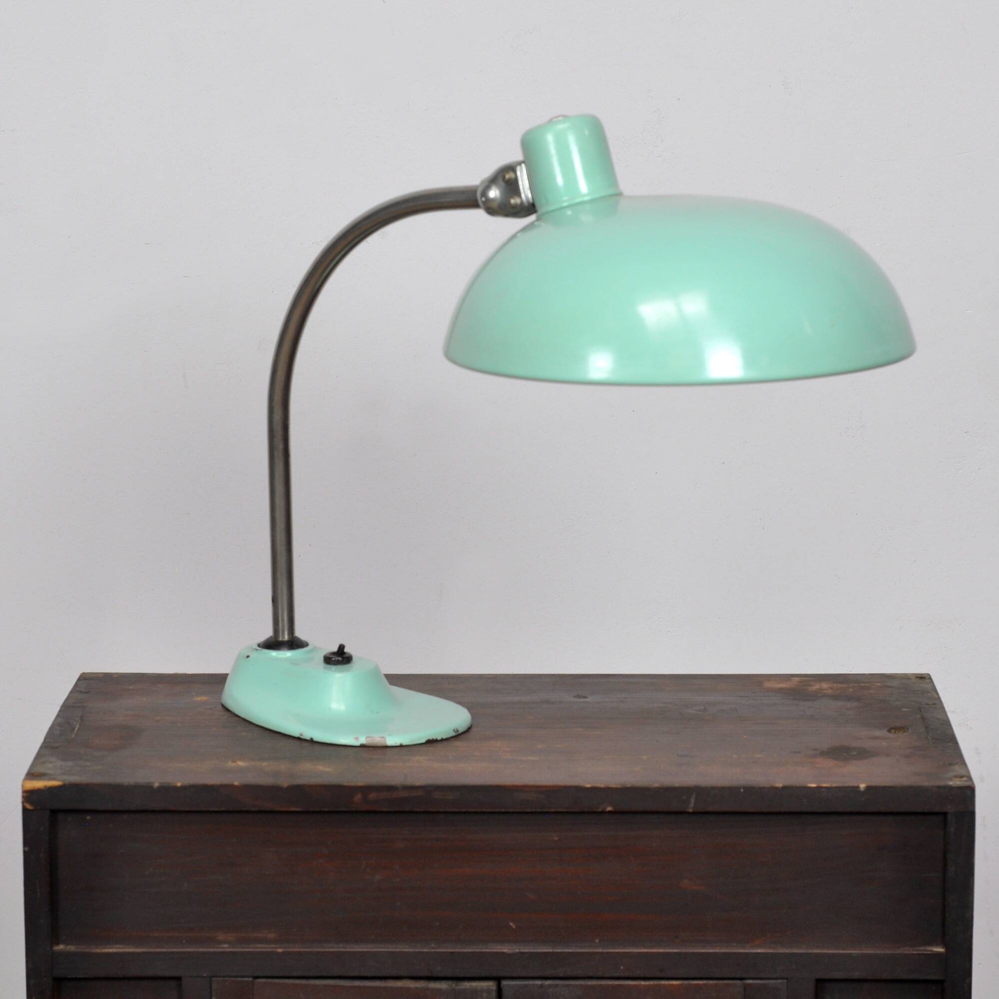 Vintage desk lamp in Art Deco / Streamline Moderne style (approx. 1940–1955)