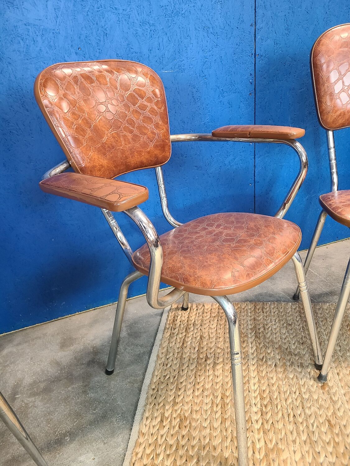 Suite of 4 comfort chairs lux circa 1950