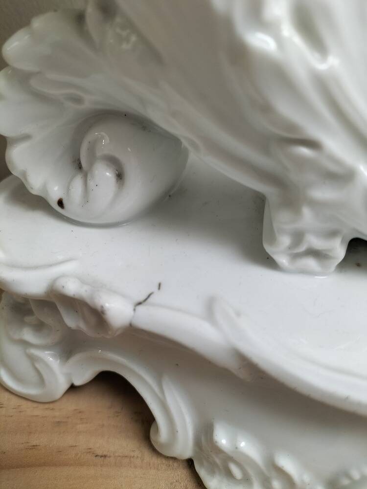 Vase empire en porcelaine