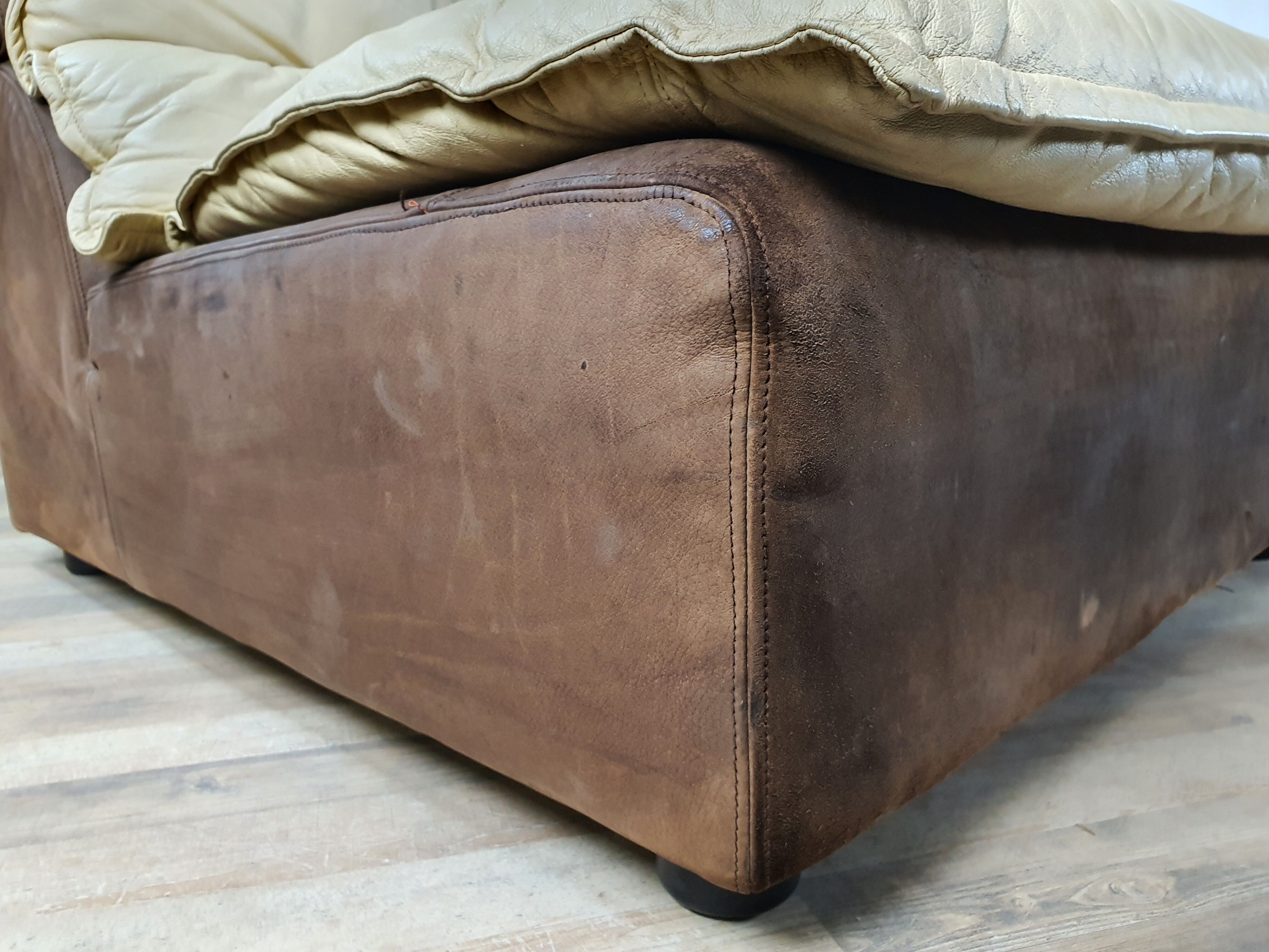 Modular sofa in leather and suede