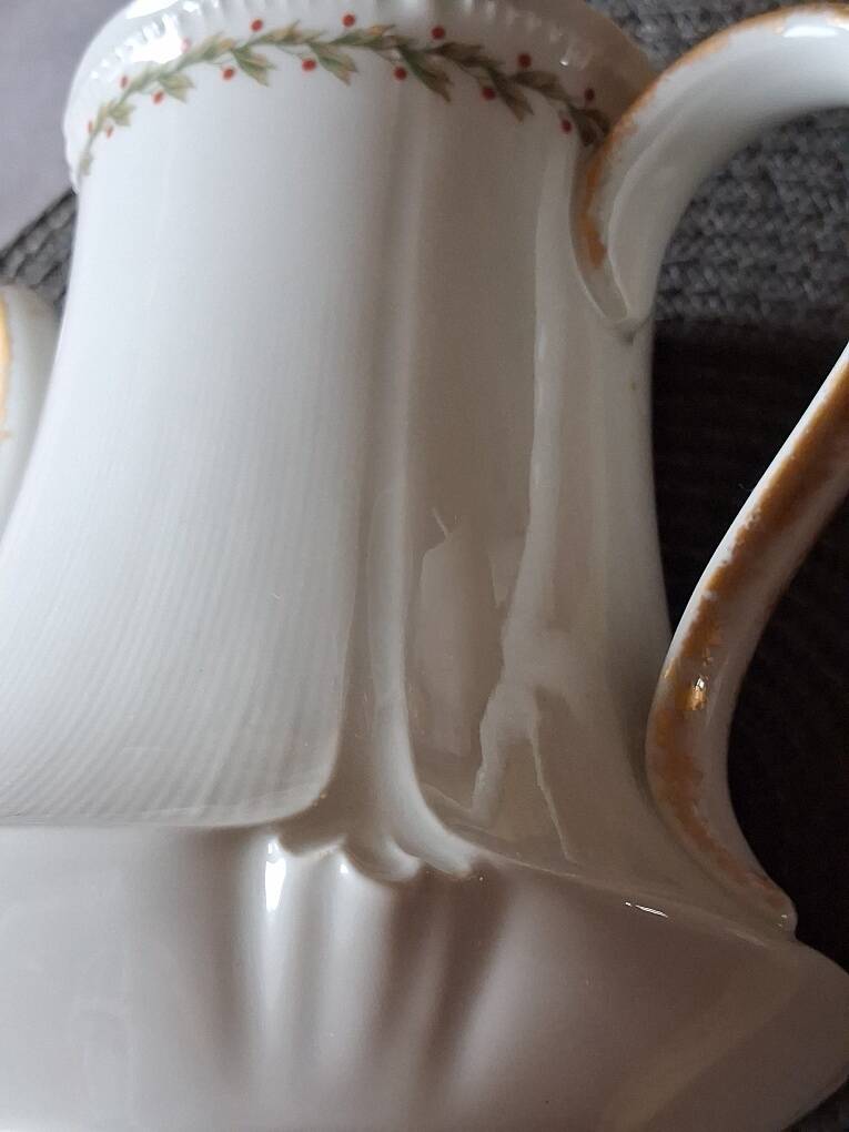 Old coffee pot / teapot in Limoges porcelain
