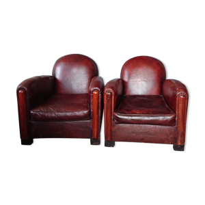 Paire de fauteuils club en cuir