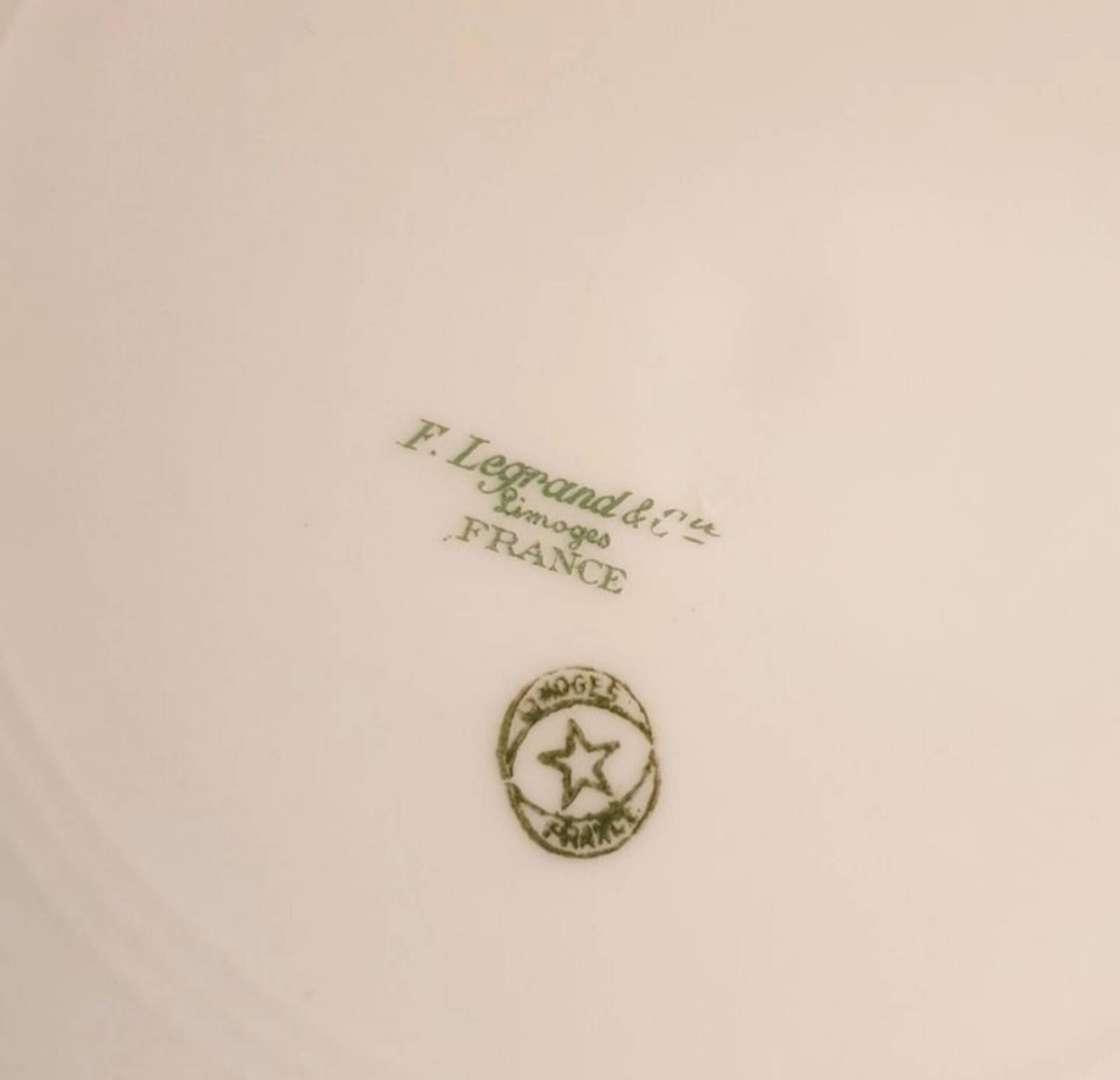 Large shallow dish in Limoges porcelain - F. Legrand & Cie