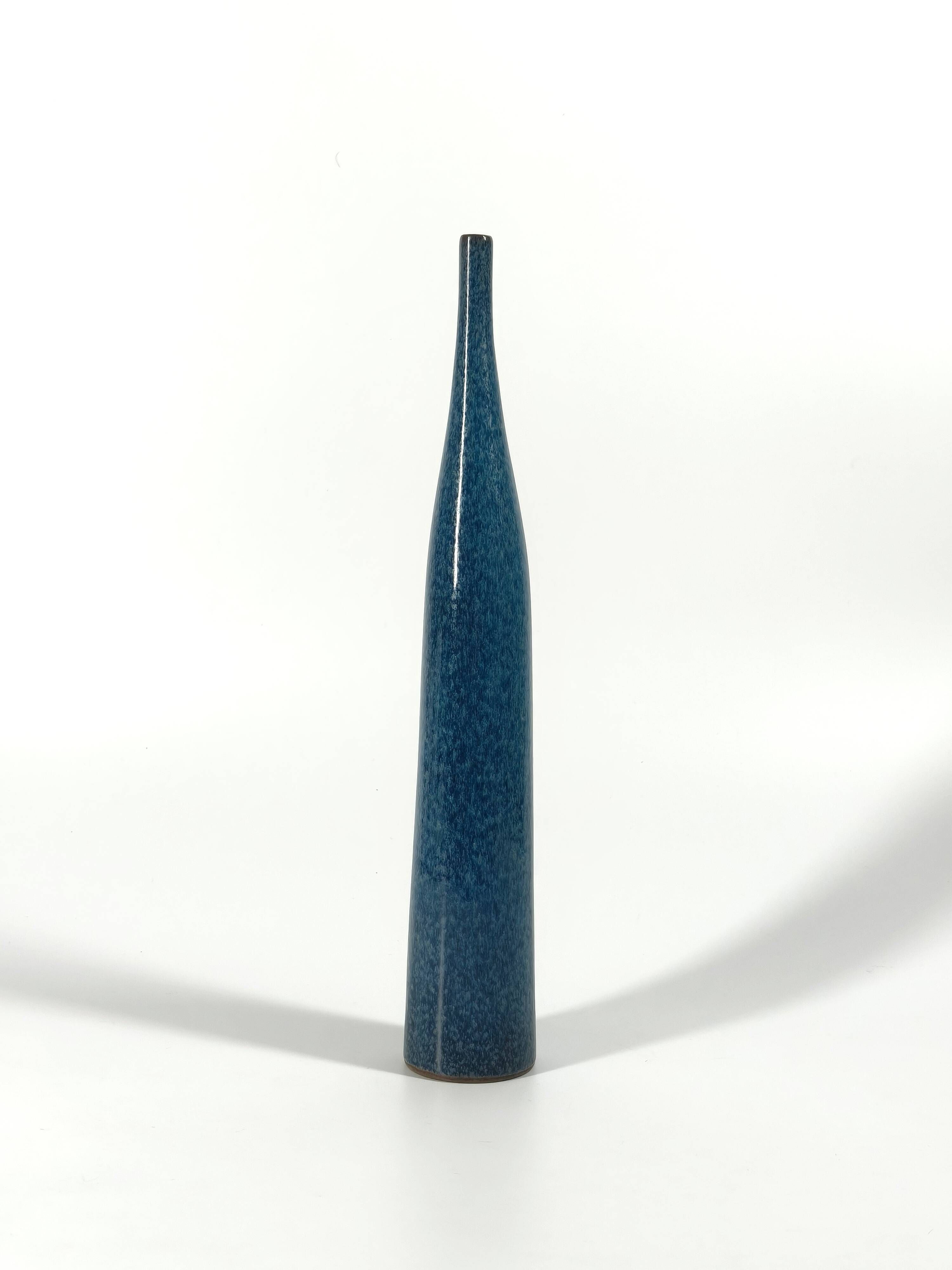 Large bottle vase in blue speckled glazed stoneware – Jacques & Dani Ruelland