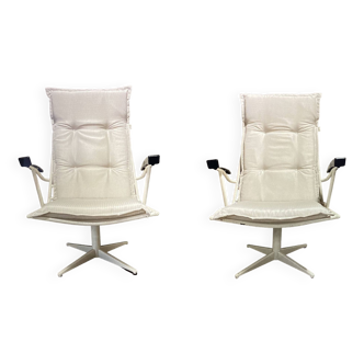 Duo de fauteuils métal et Bakélite design 1960.