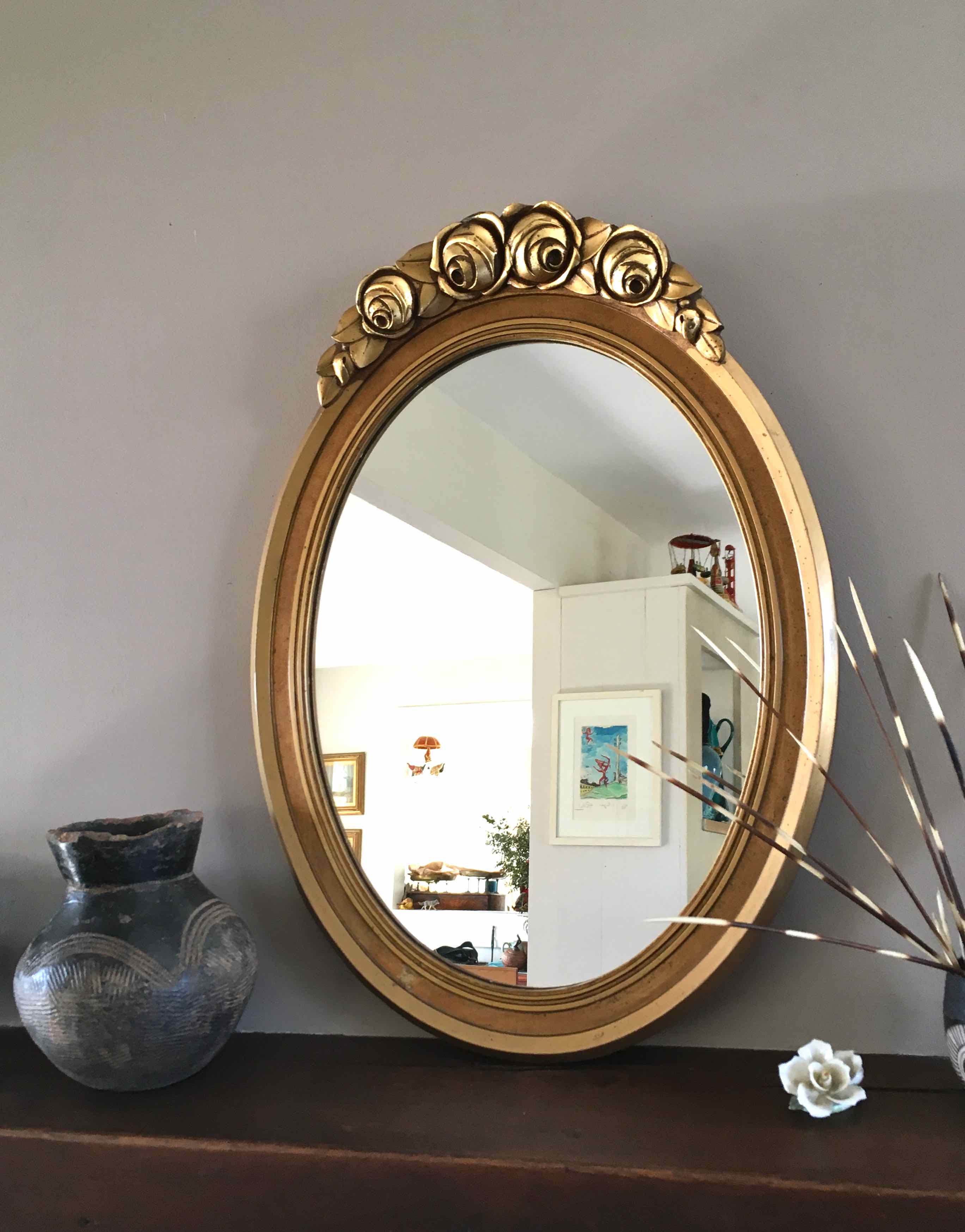 Oval mirror carved gilded wood