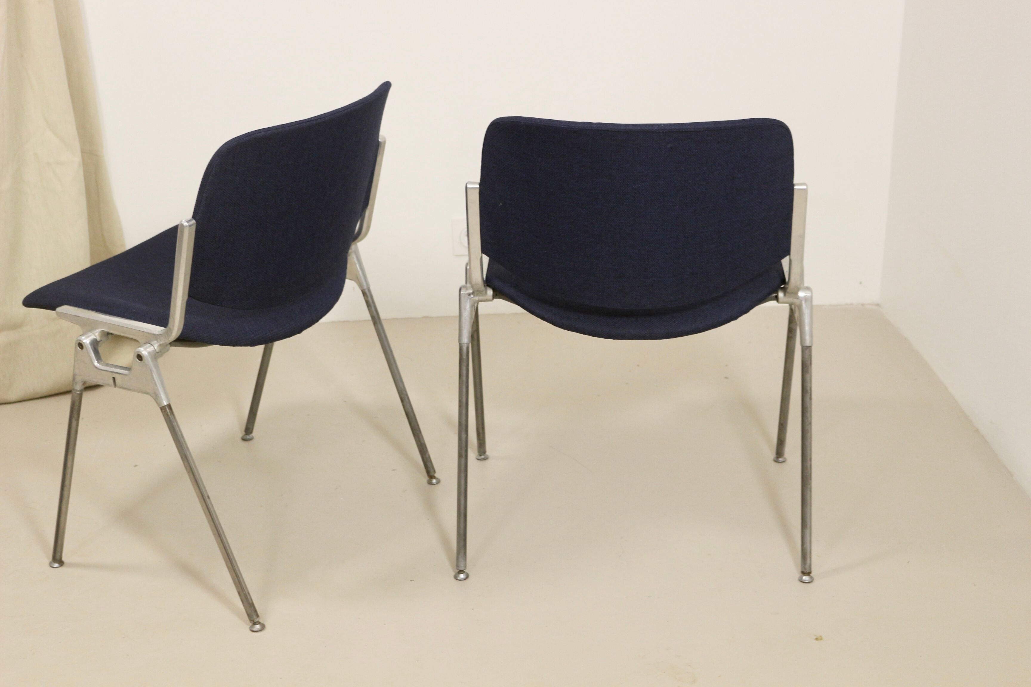Pair of 2 vintage chairs DSC 106 by Giancarlo Piretti for Anonima Casteli 1965.Ref : CAT