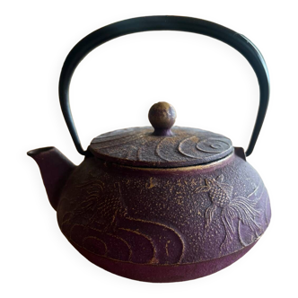 Japanese cast iron teapot with fish pattern