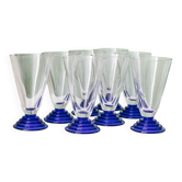 Ensemble de 8 verres à boire en verre clair avec des piédestaux en bleu cobalt – Postmoderne Memphis années 1980